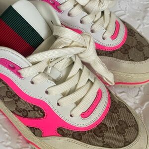Women's Gucci Re-Web Gym Shoe Sneaker